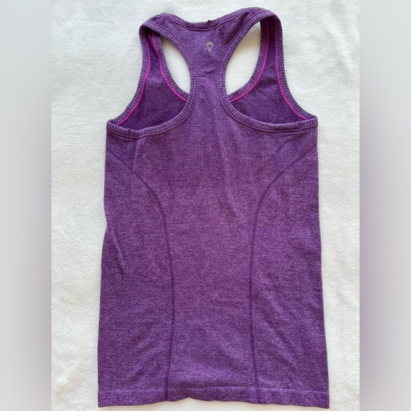 IVIVVA Girls Racerback Tank Top Small, Soft, athletic fabric and fantastic fit. - Picture 3 of 3